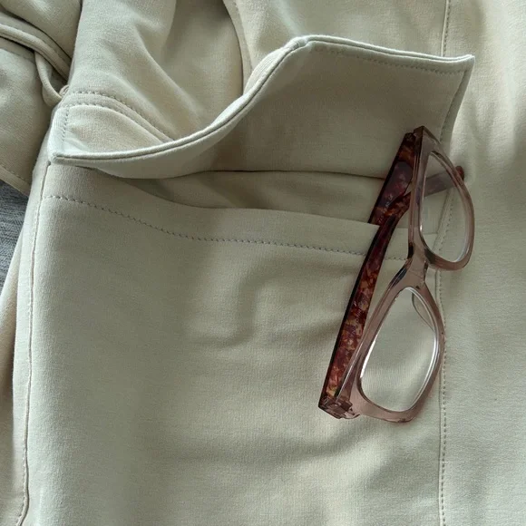 Chic Beige Jacket with Tie Belt - Picture 10 of 13